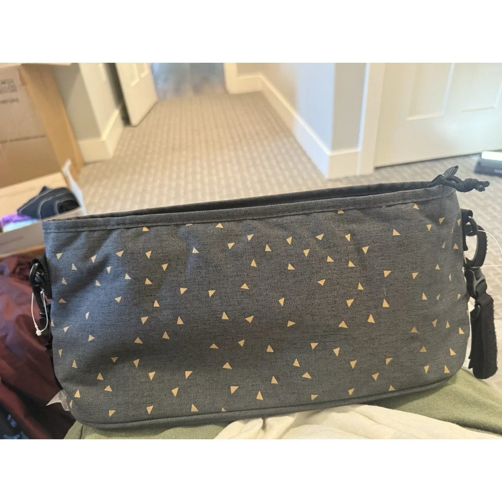 NEW Lässig Casual‎ Buggy Stroller Bag Organizer Hooks Gray Triangles